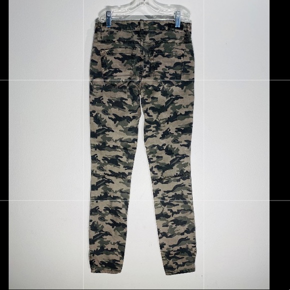 BLANK NYC**Camouflage Denim Pants**Size 24 $118 - Picture 5 of 7